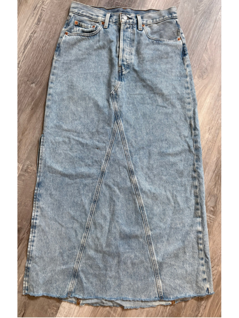 Levi's Iconic Maxi Denim Skirt Light Wash Button Fly Raw Hem Slit Size W28